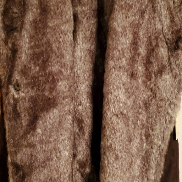 Ecru Suede Vest - Picture 4 of 8
